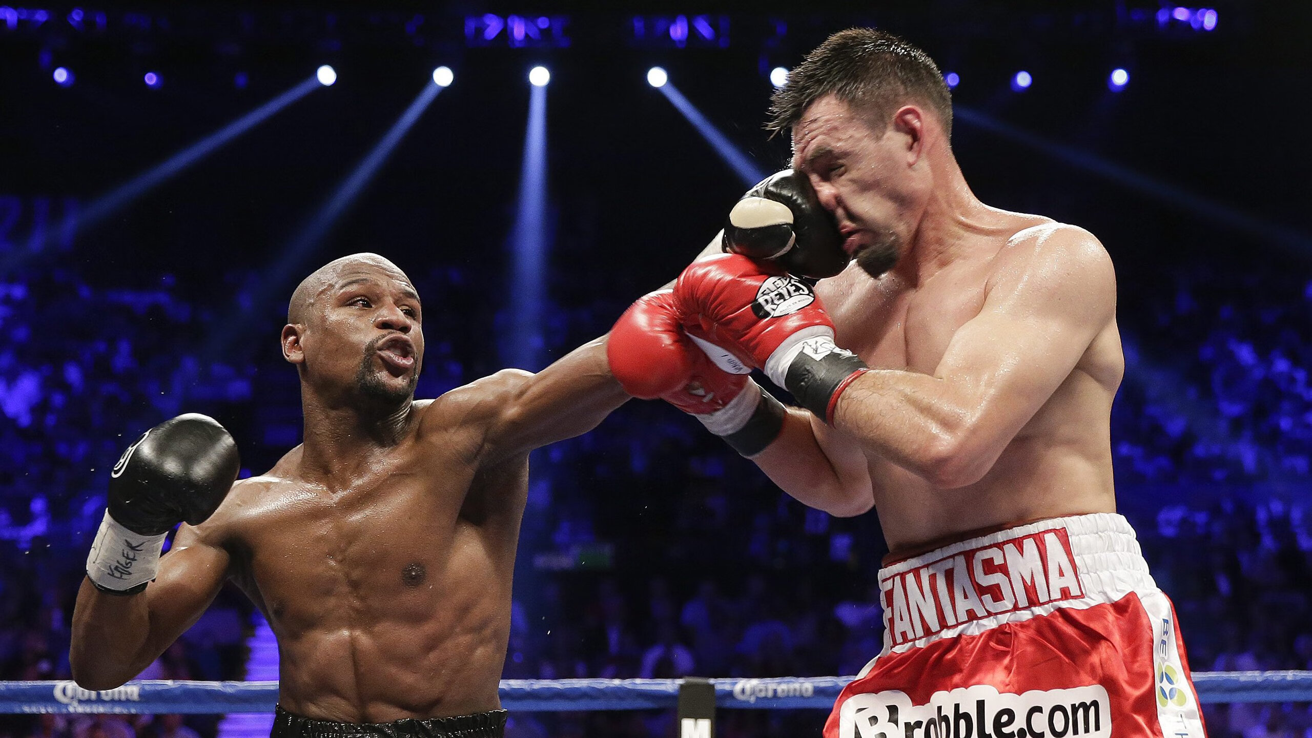 英格拉姆攻防两端制霸,雄鹿对辽宁队的跨联盟统治秀